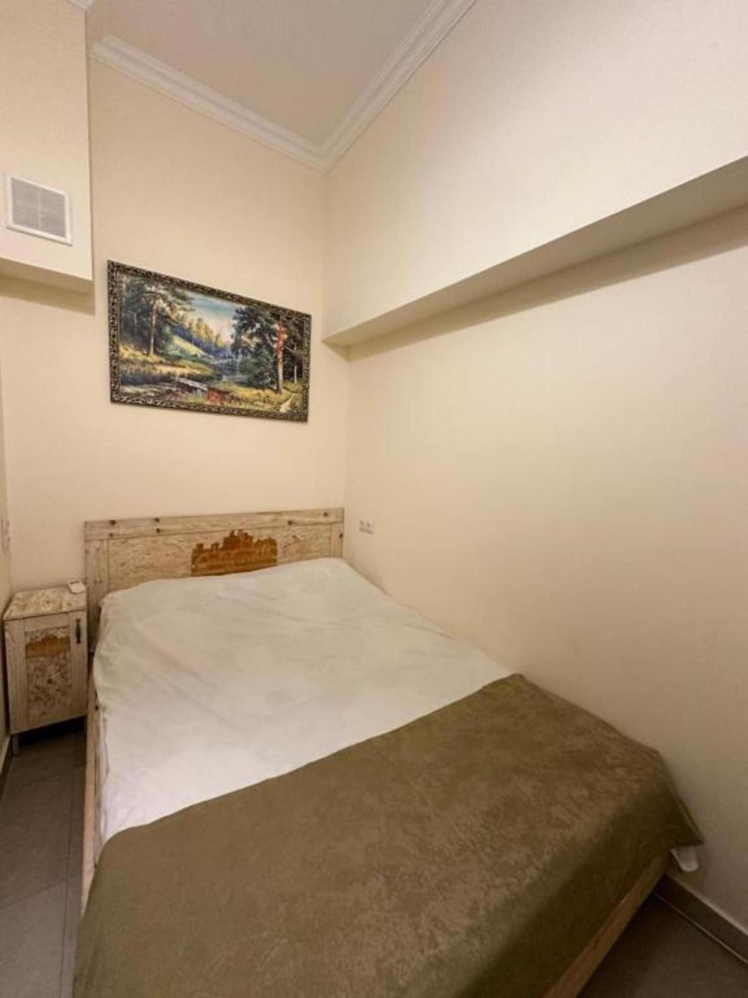 Hotel & Apartments California Yerevan Ngoại thất bức ảnh